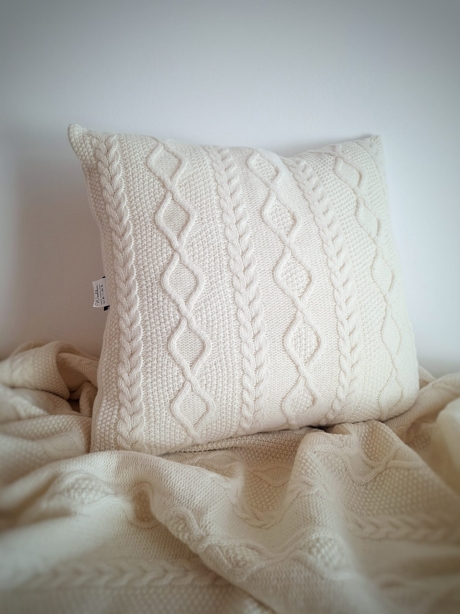 Diamond Pillow - Ecru